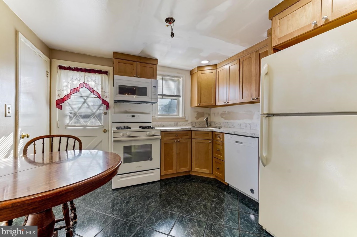 1128 7th Ave, Swarthmore PA  19081-2926 exterior