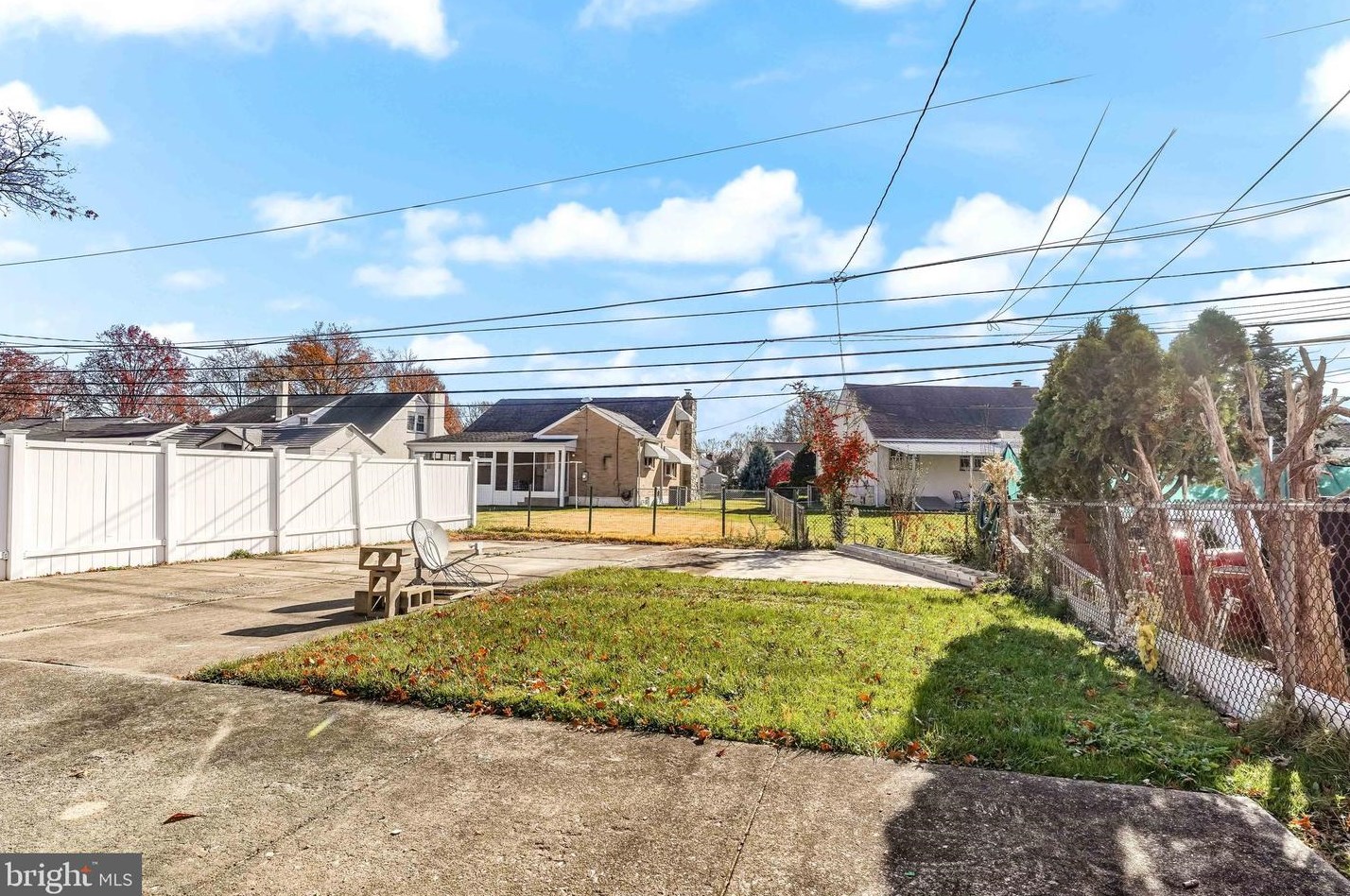 1128 7th Ave, Swarthmore PA  19081-2926 exterior