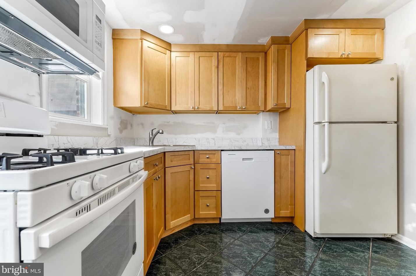 1128 7th Ave, Swarthmore PA  19081-2926 exterior