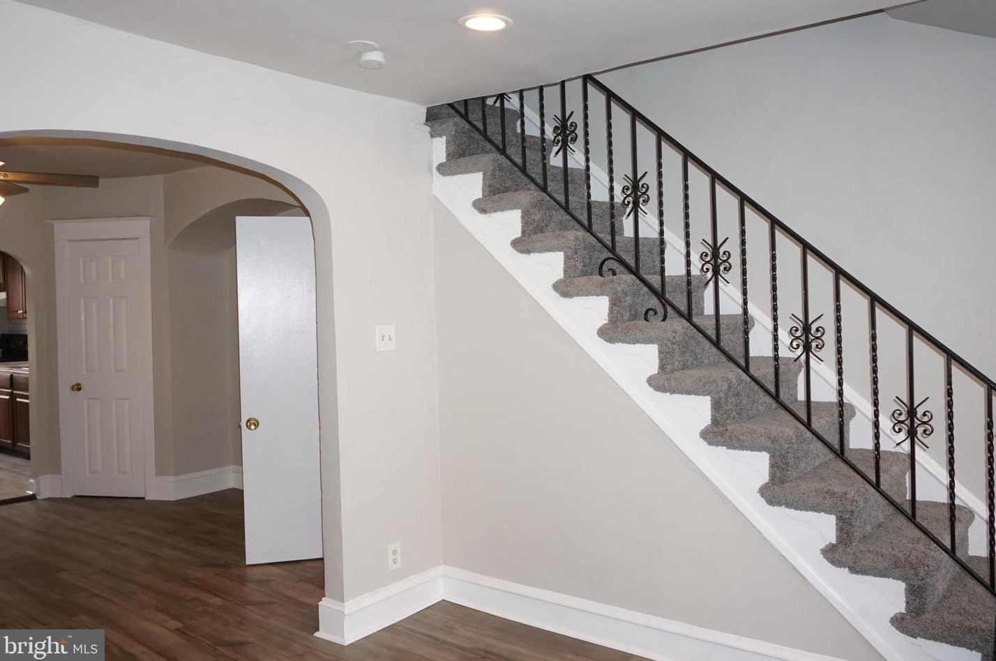 347 Avon Rd, Upper Darby PA  19082-3809 exterior