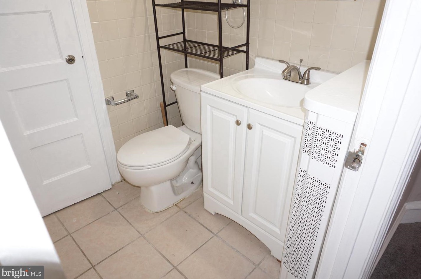 347 Avon Rd, Upper Darby PA  19082-3809 exterior