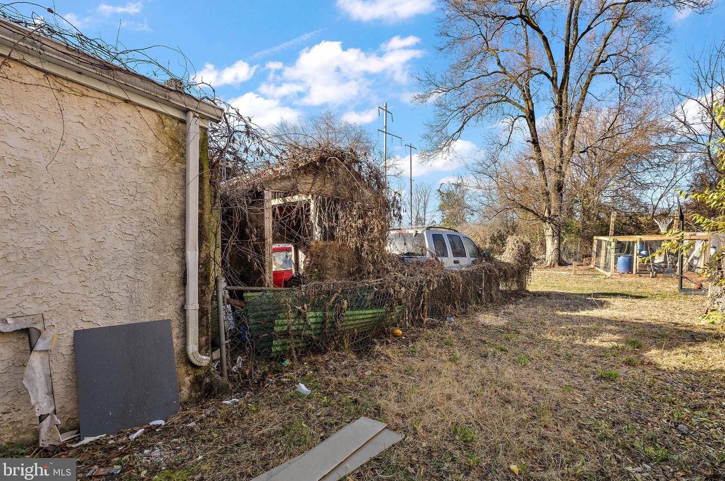 1614 4th St, Chester PA  19013-3109 exterior