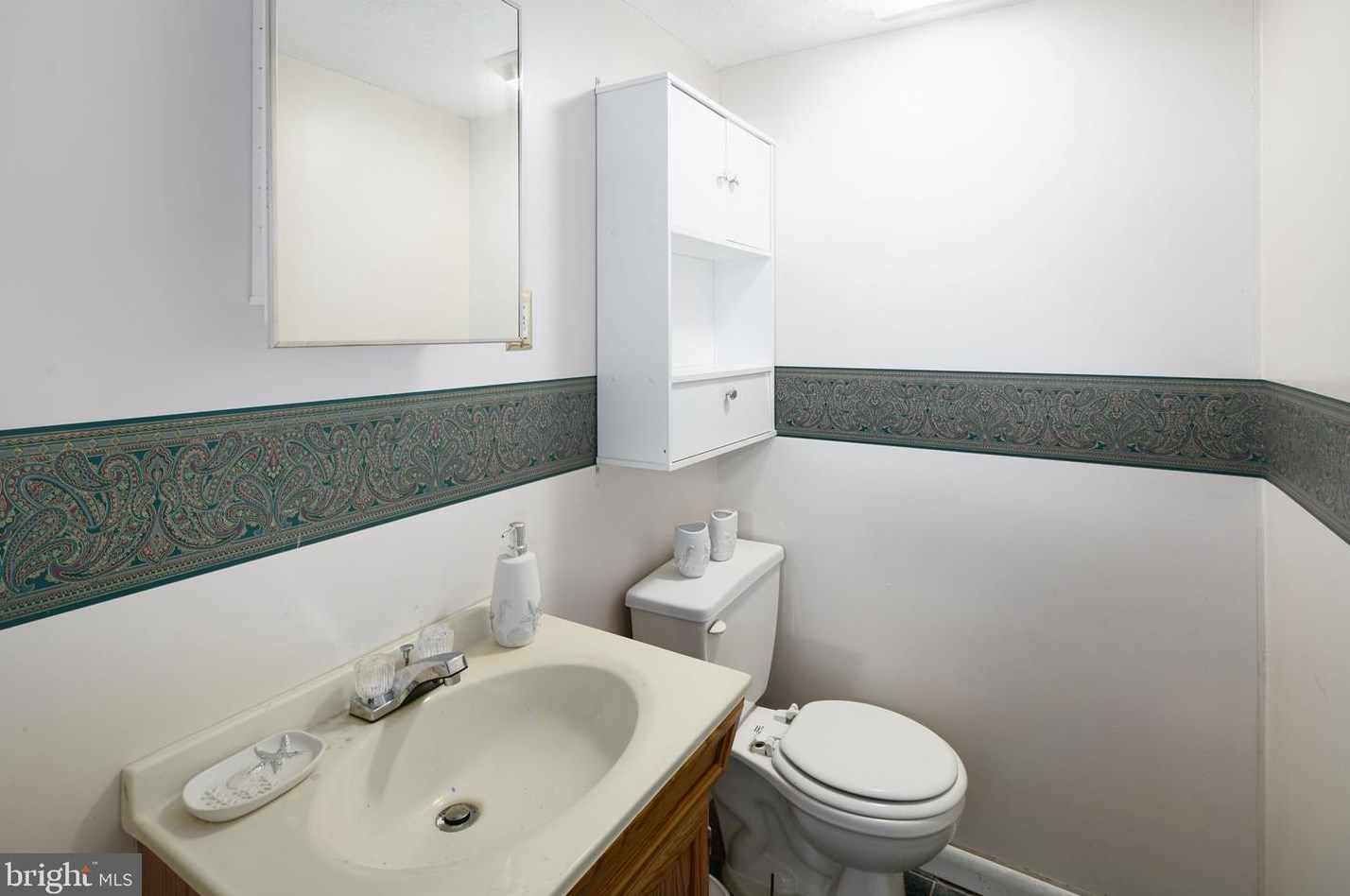 220 Academy Ave, Manor PA  19036-1713 exterior