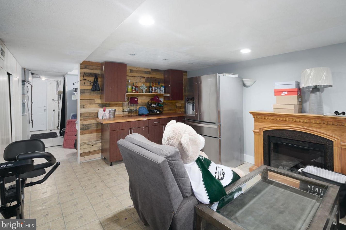 220 Academy Ave, Manor PA  19036-1713 exterior