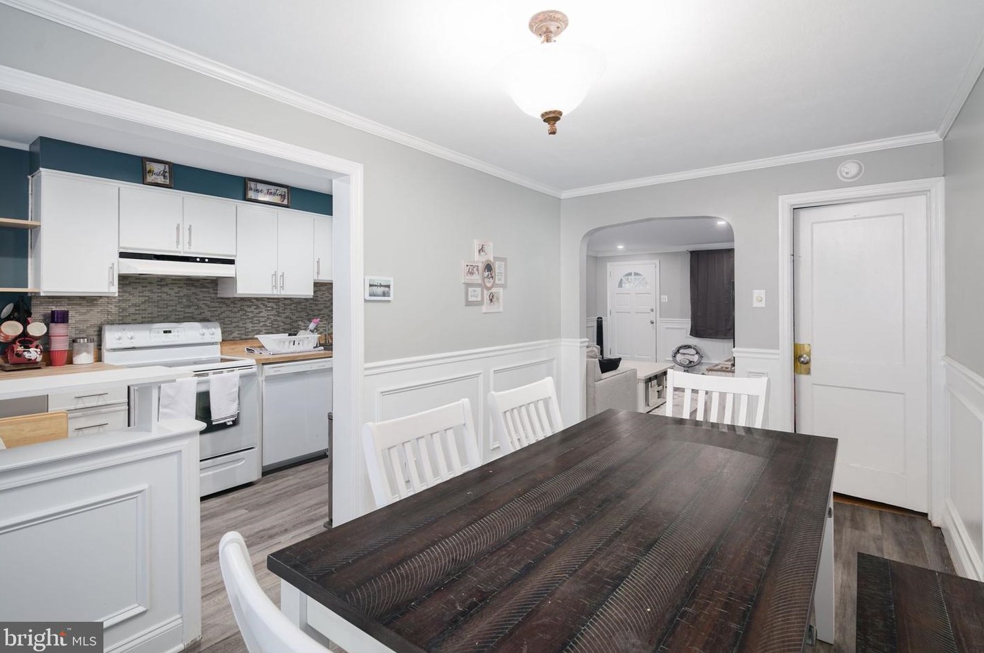 220 Academy Ave, Manor PA  19036-1713 exterior