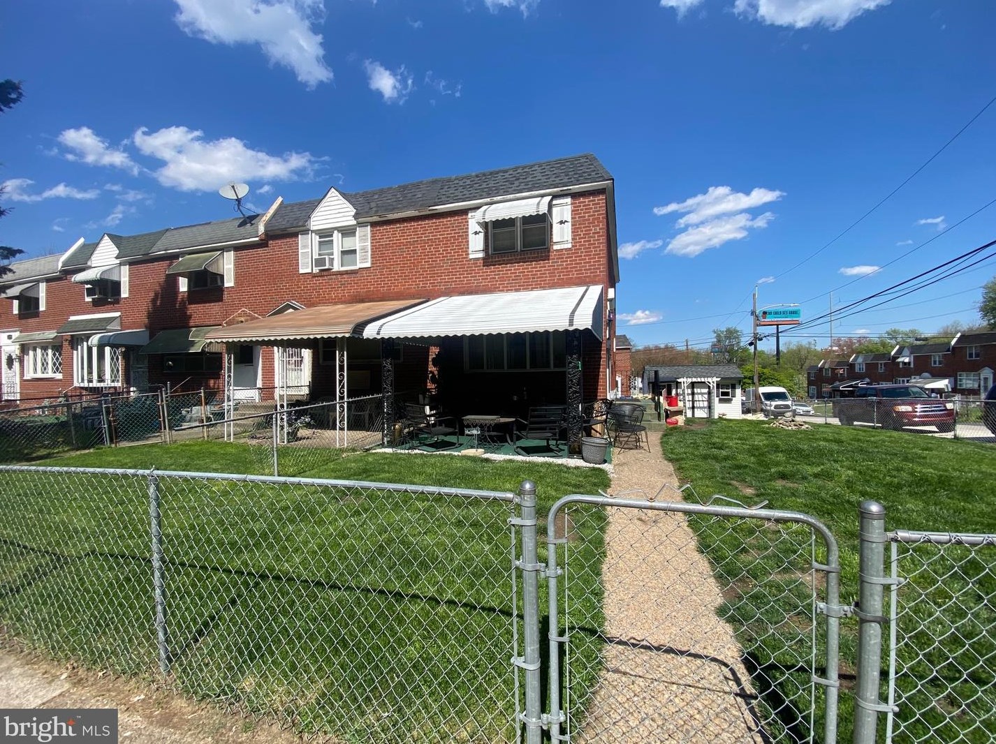 1301 Kerlin St, Chester PA 19013-3924 exterior