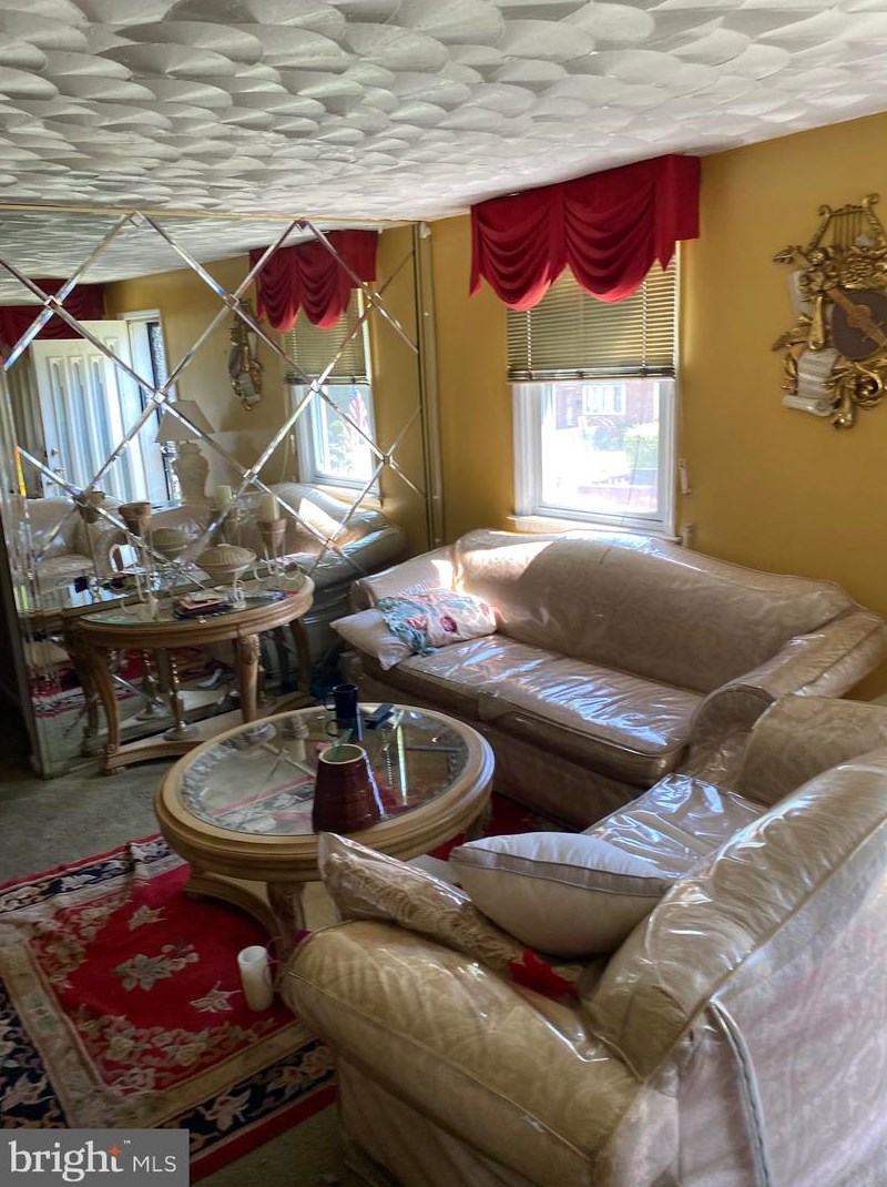 1301 Kerlin St, Chester PA 19013-3924 exterior