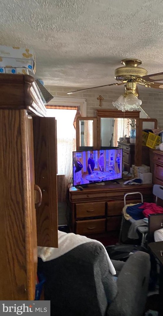 1301 Kerlin St, Chester PA 19013-3924 exterior