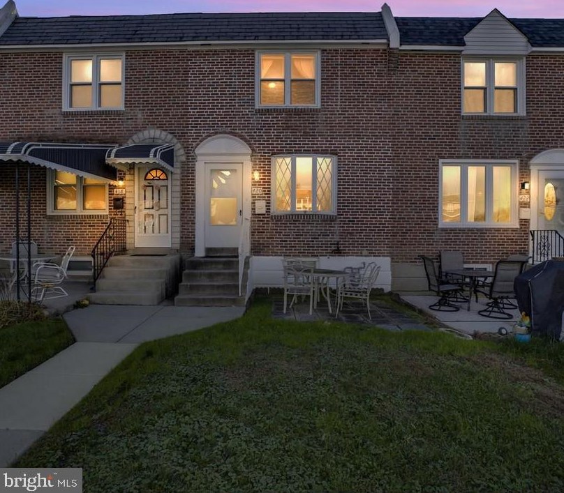 420 Pine St, Manor PA  19036-1010 exterior