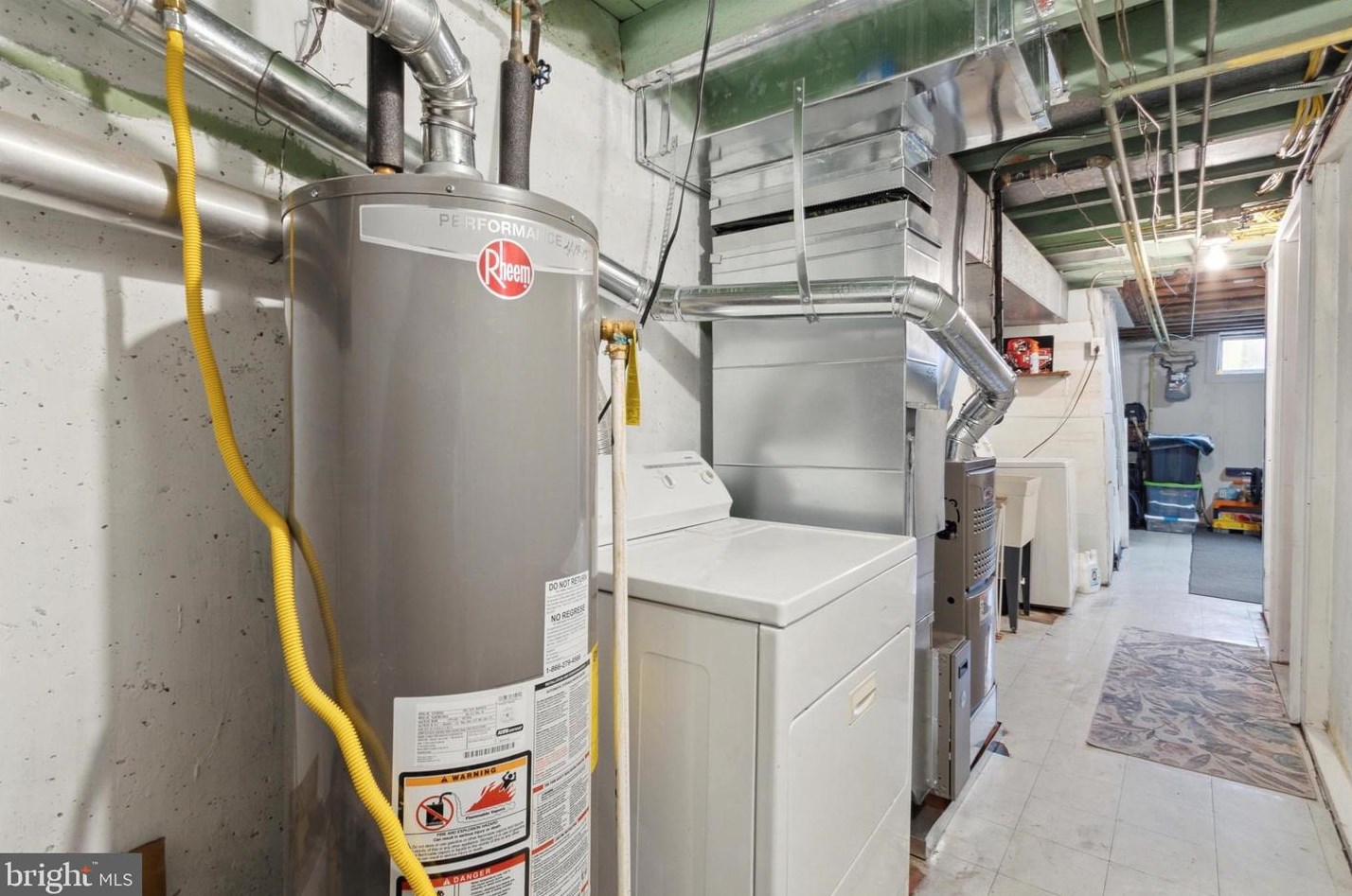 808 Ashland Ave, Manor PA  19036-1625 exterior