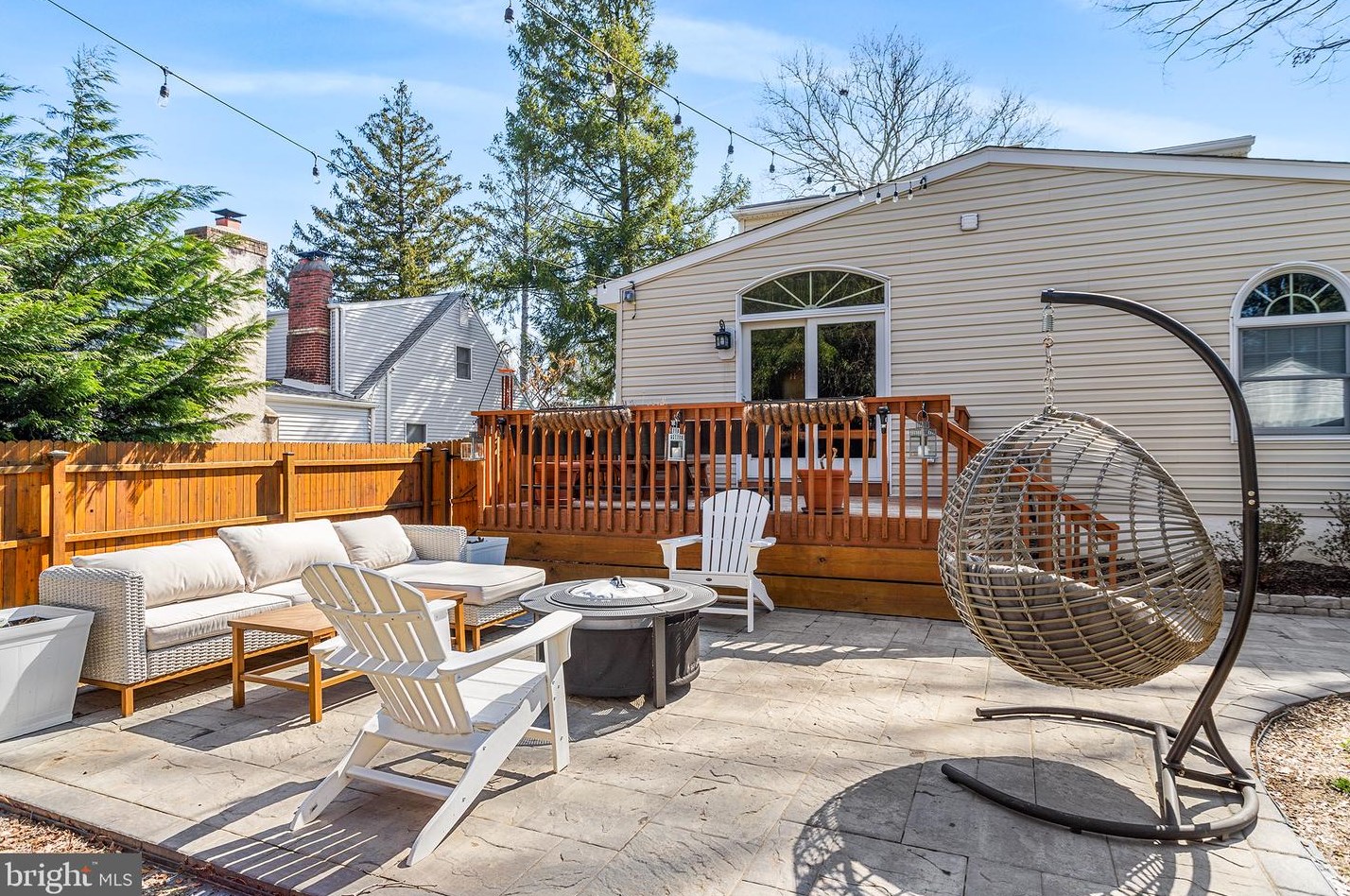 8 Spring St, Media PA  19063-1505 exterior