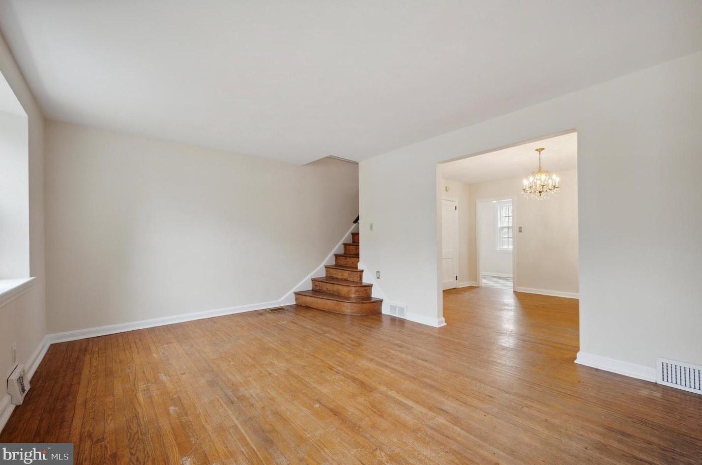 2330 Kenilworth Rd, Ardmore PA  19003-2944 exterior