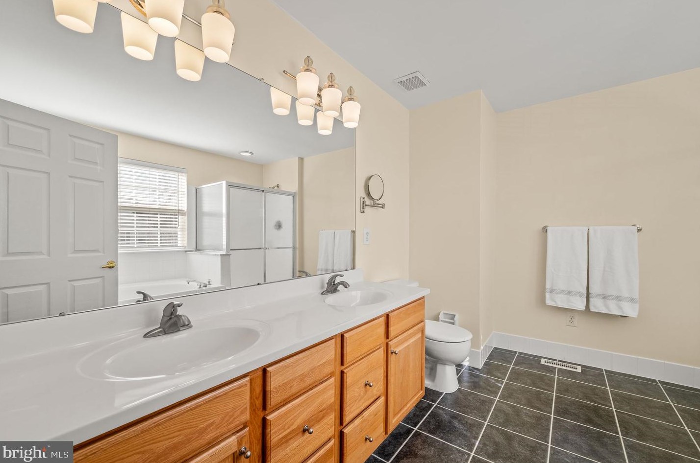 133 Portsmouth Cir, Glen Mills PA  19342-2603 exterior