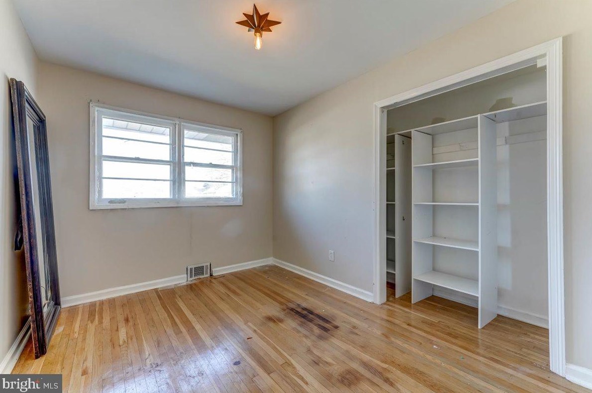 701 Patton Ave, Chester PA  19015-2632 exterior