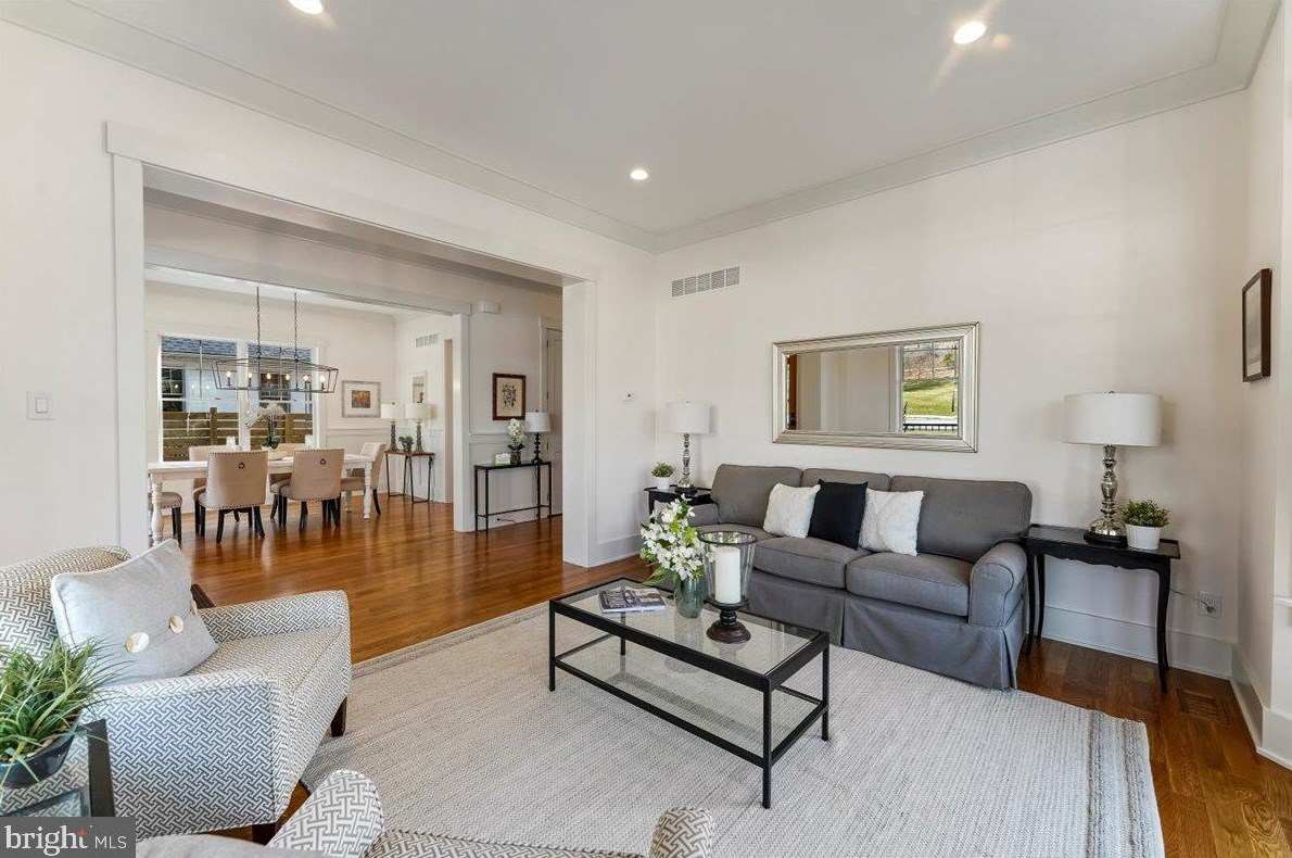 114 Seventh St, Media PA 19063-2410 exterior