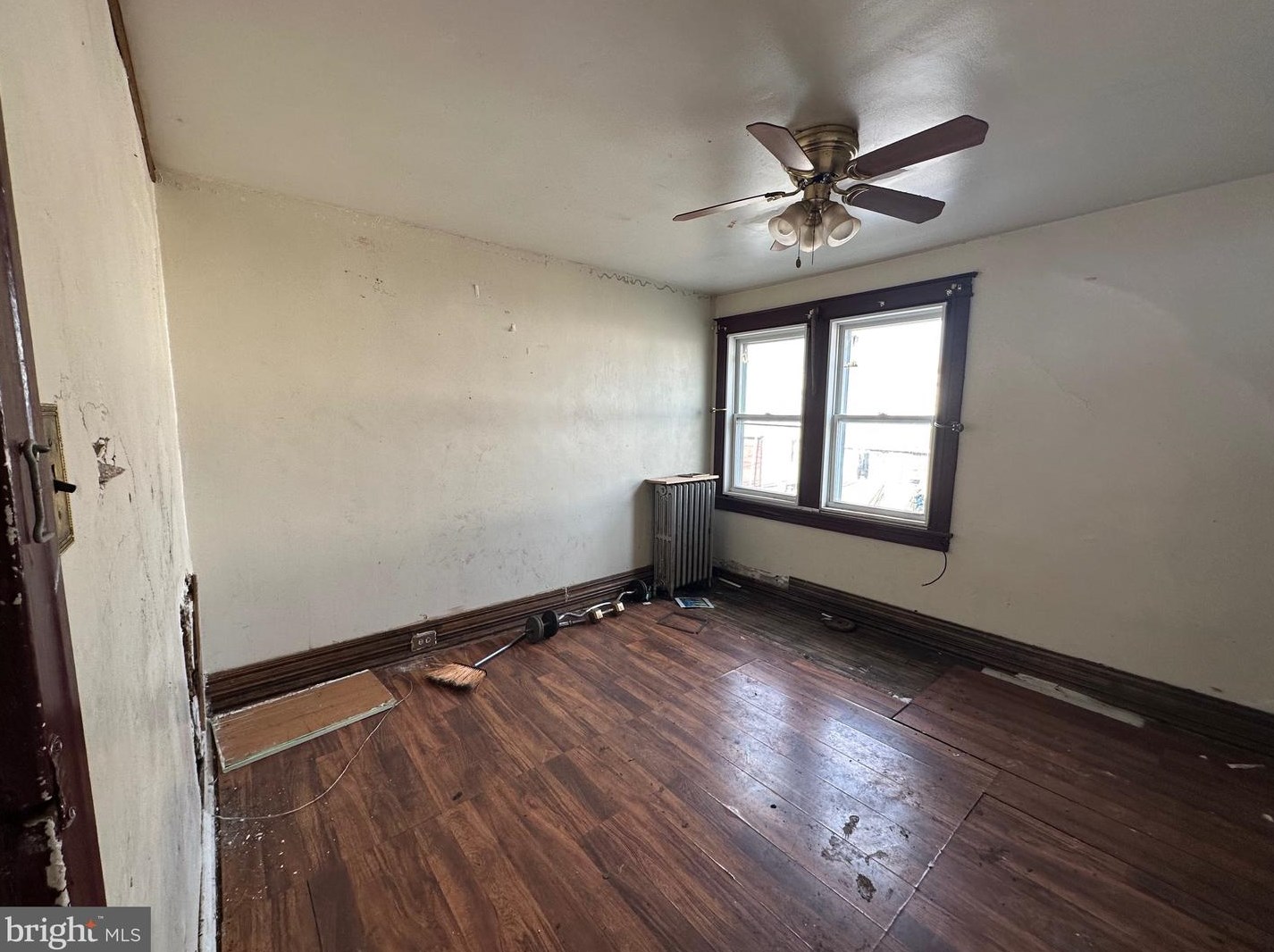 7112 Seaford Rd, Upper Darby PA 19082-5325 exterior