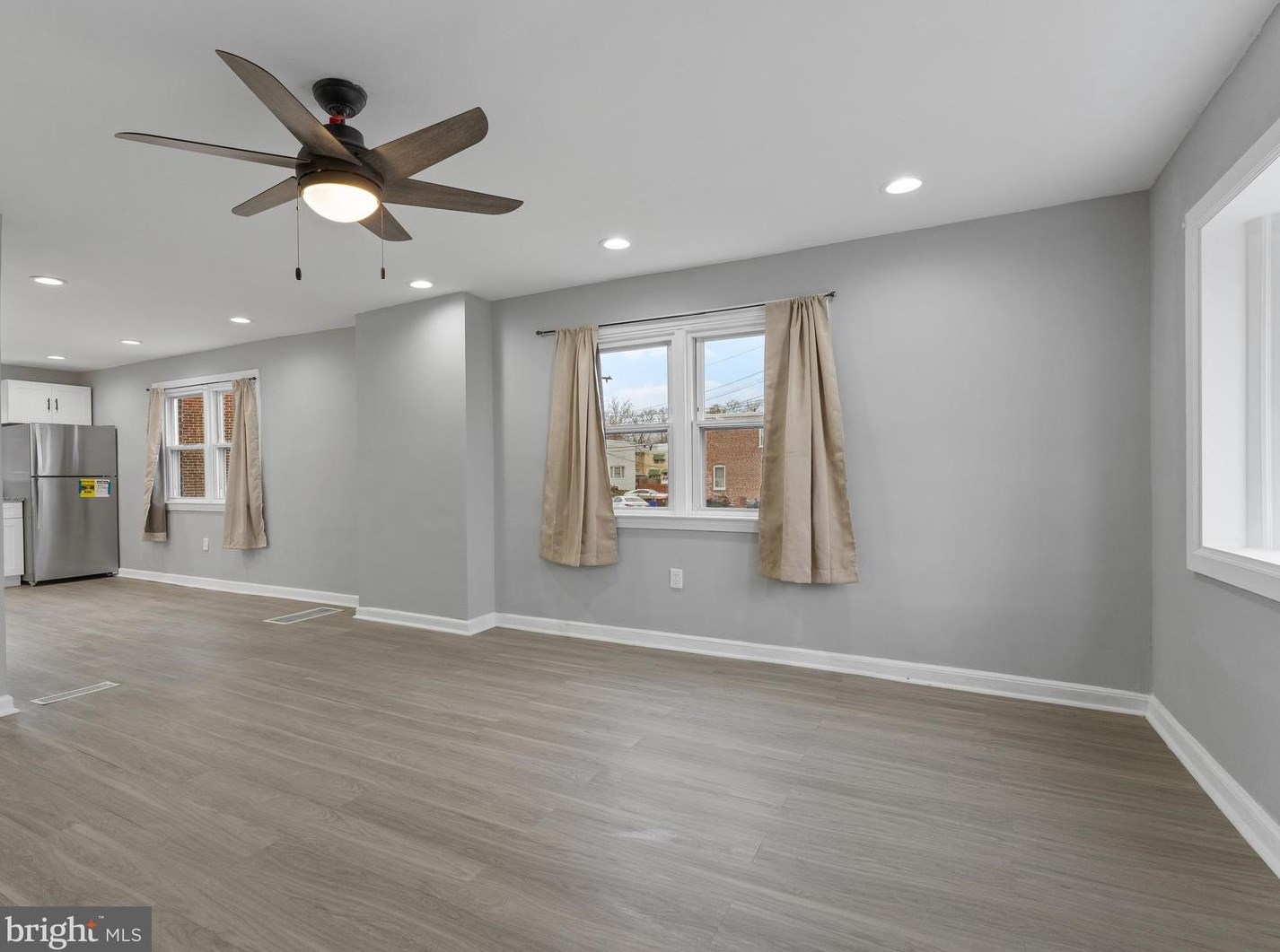 1006 Butler St, Chester PA  19013-3726 exterior