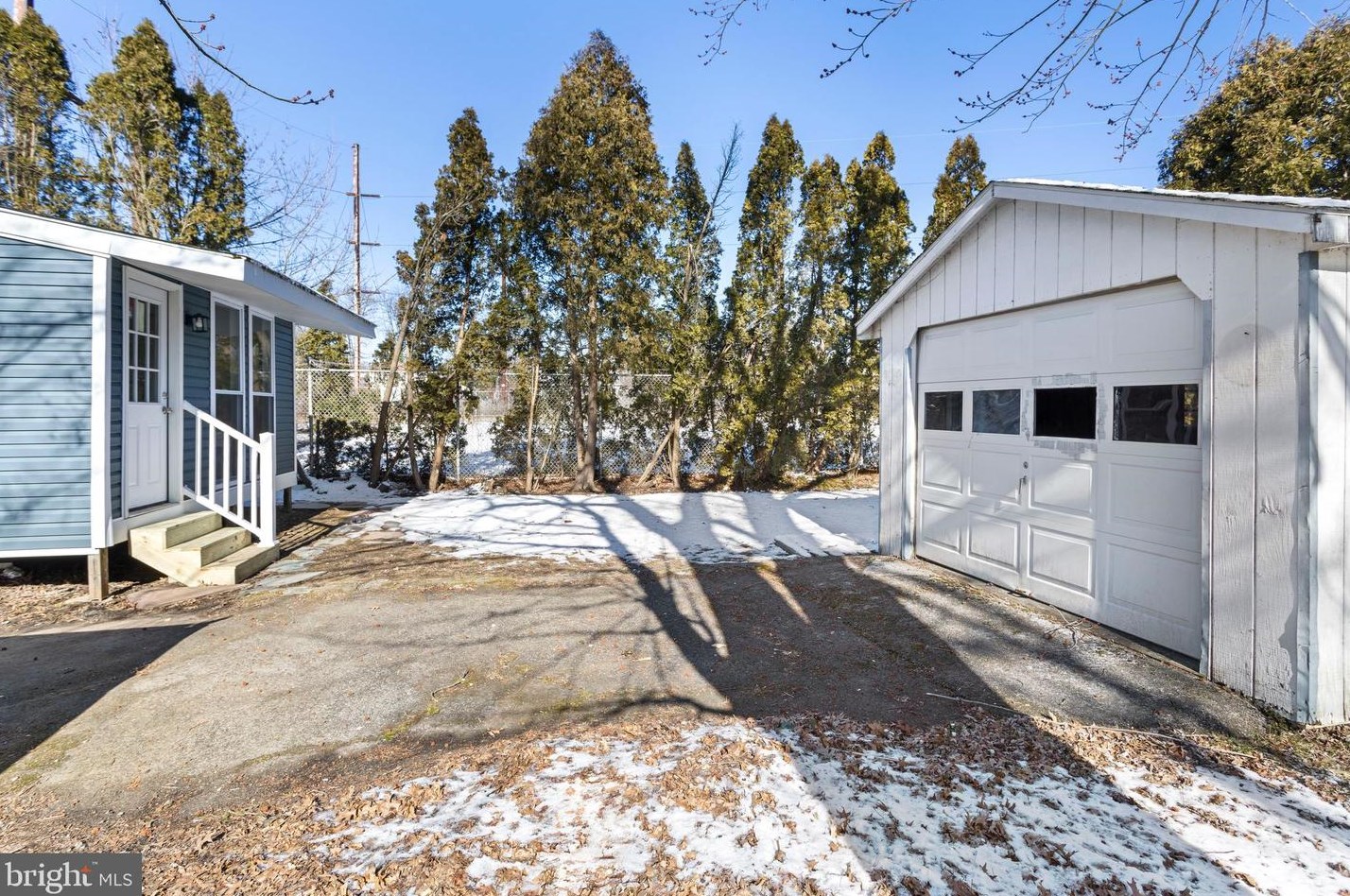 31 Wildwood Ave, Rutledge PA  19070-1915 exterior