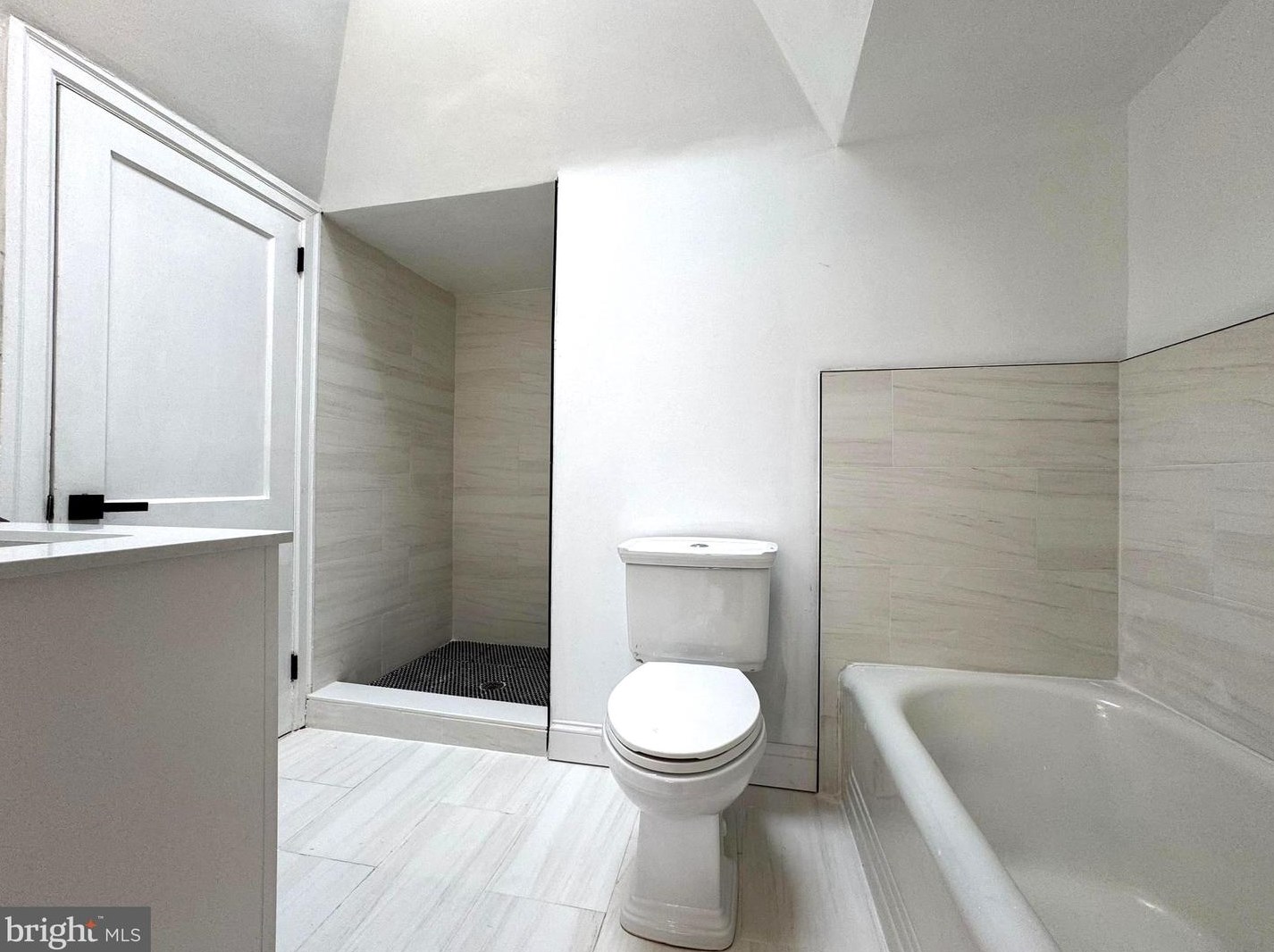 304 Richfield Rd, Upper Darby PA  19082-4109 exterior