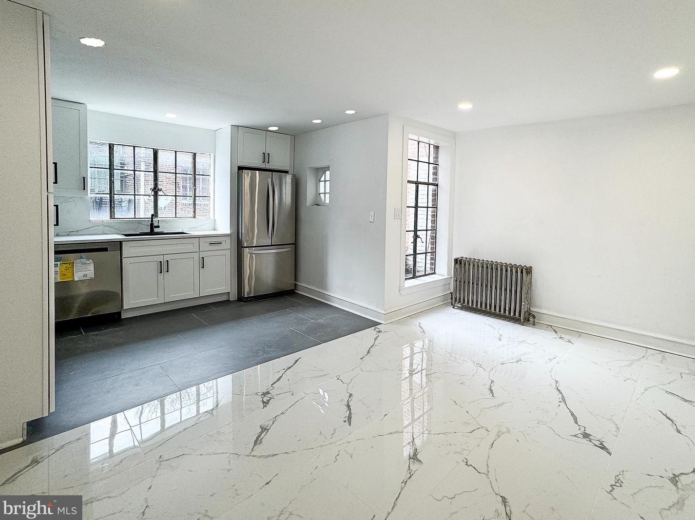 304 Richfield Rd, Upper Darby PA  19082-4109 exterior