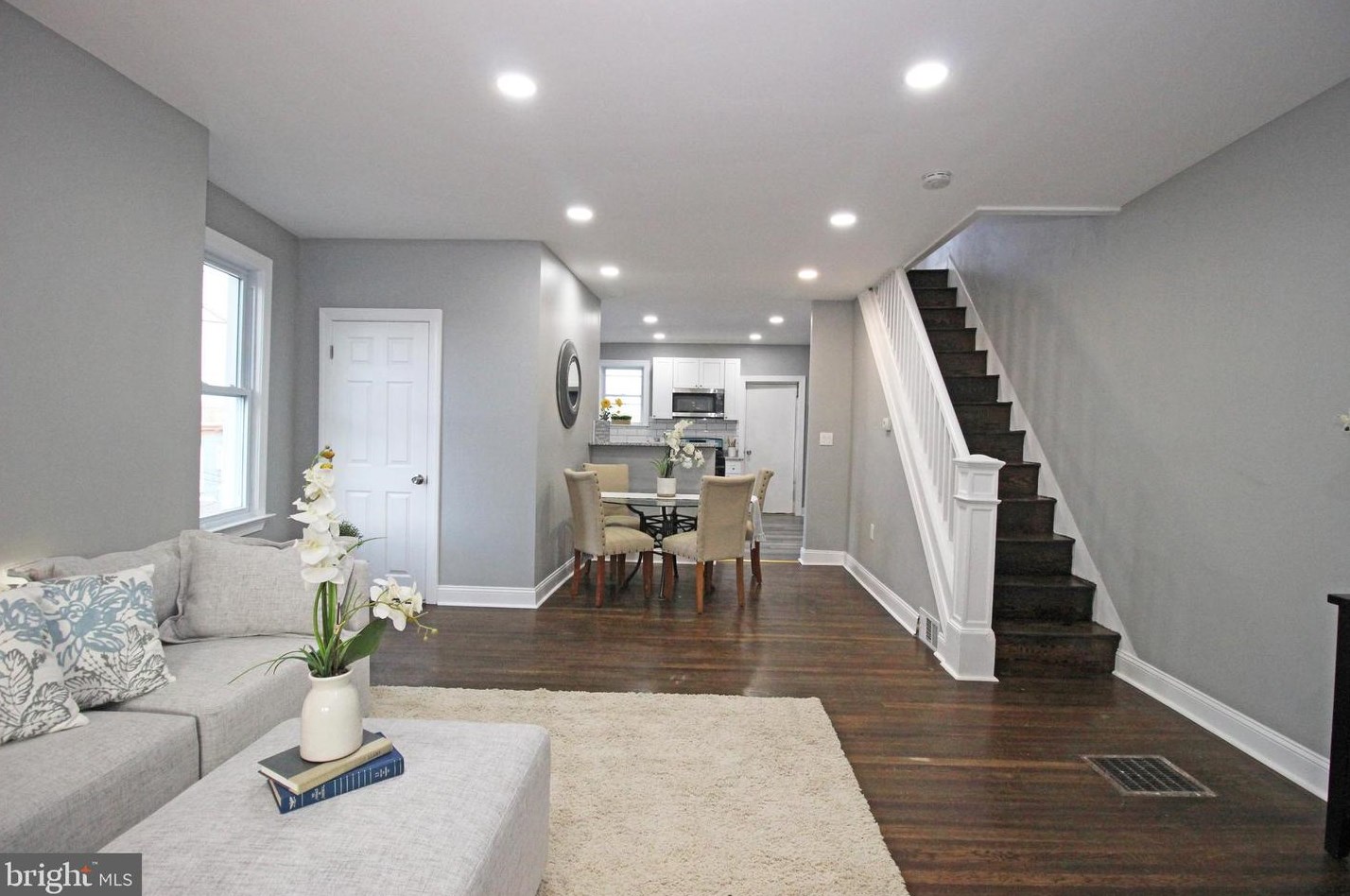 301 Poplar St, Darby PA  19023-2028 exterior