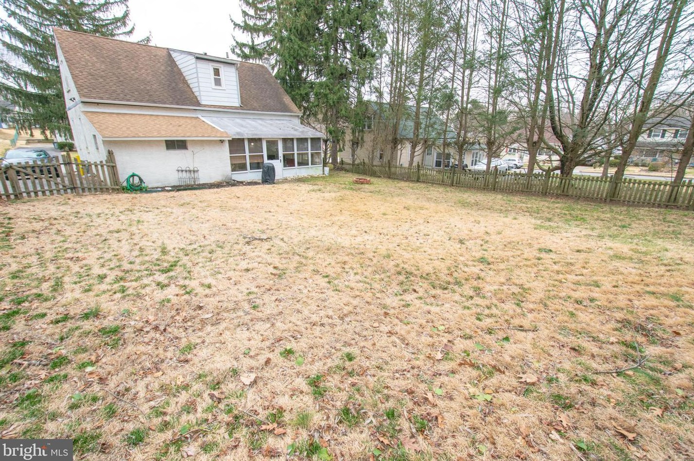 338 Brookhaven Rd, Chester PA  19015-2312 exterior