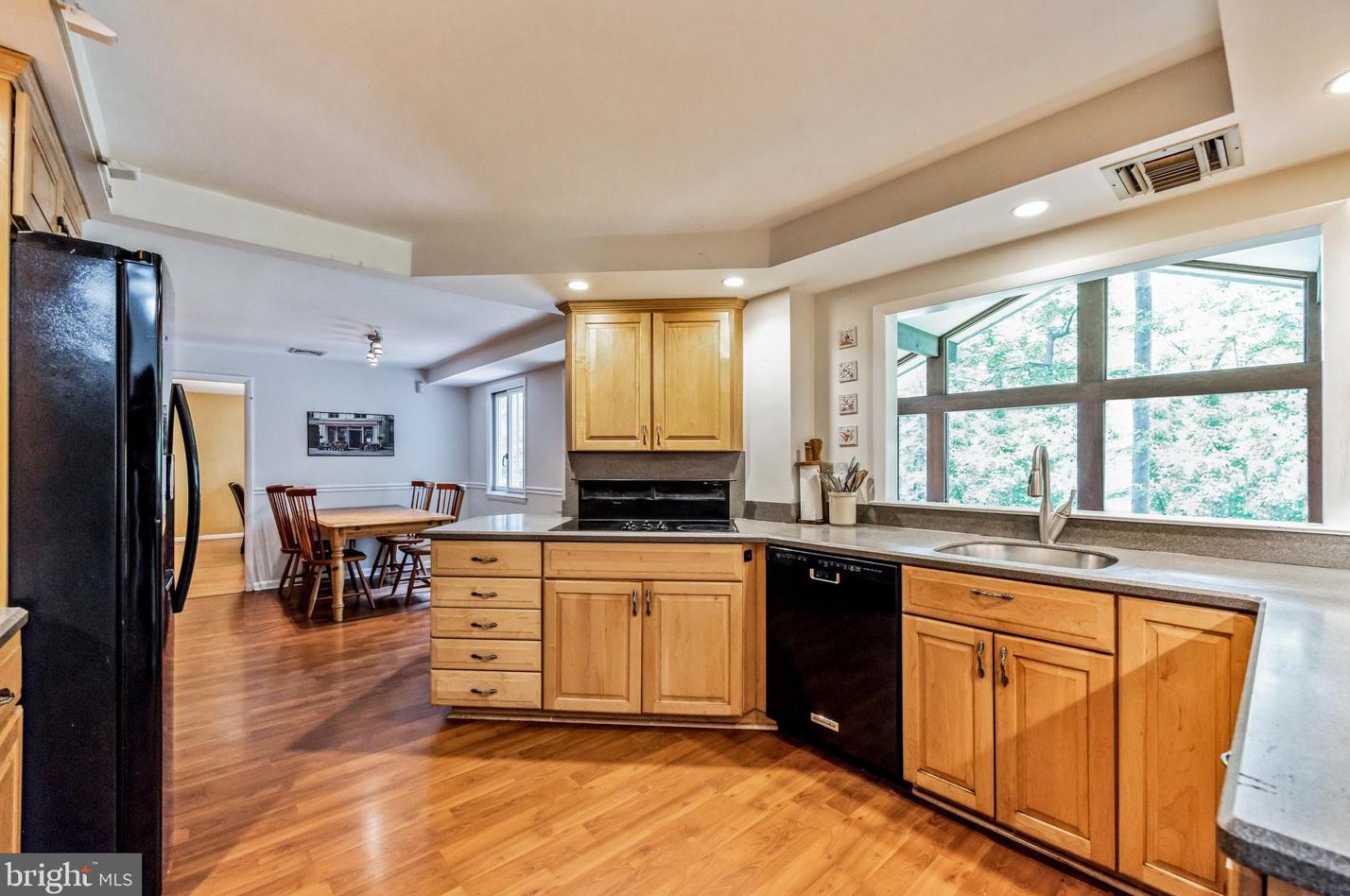 409 Bickmore Dr, Media PA 19086-6806 exterior