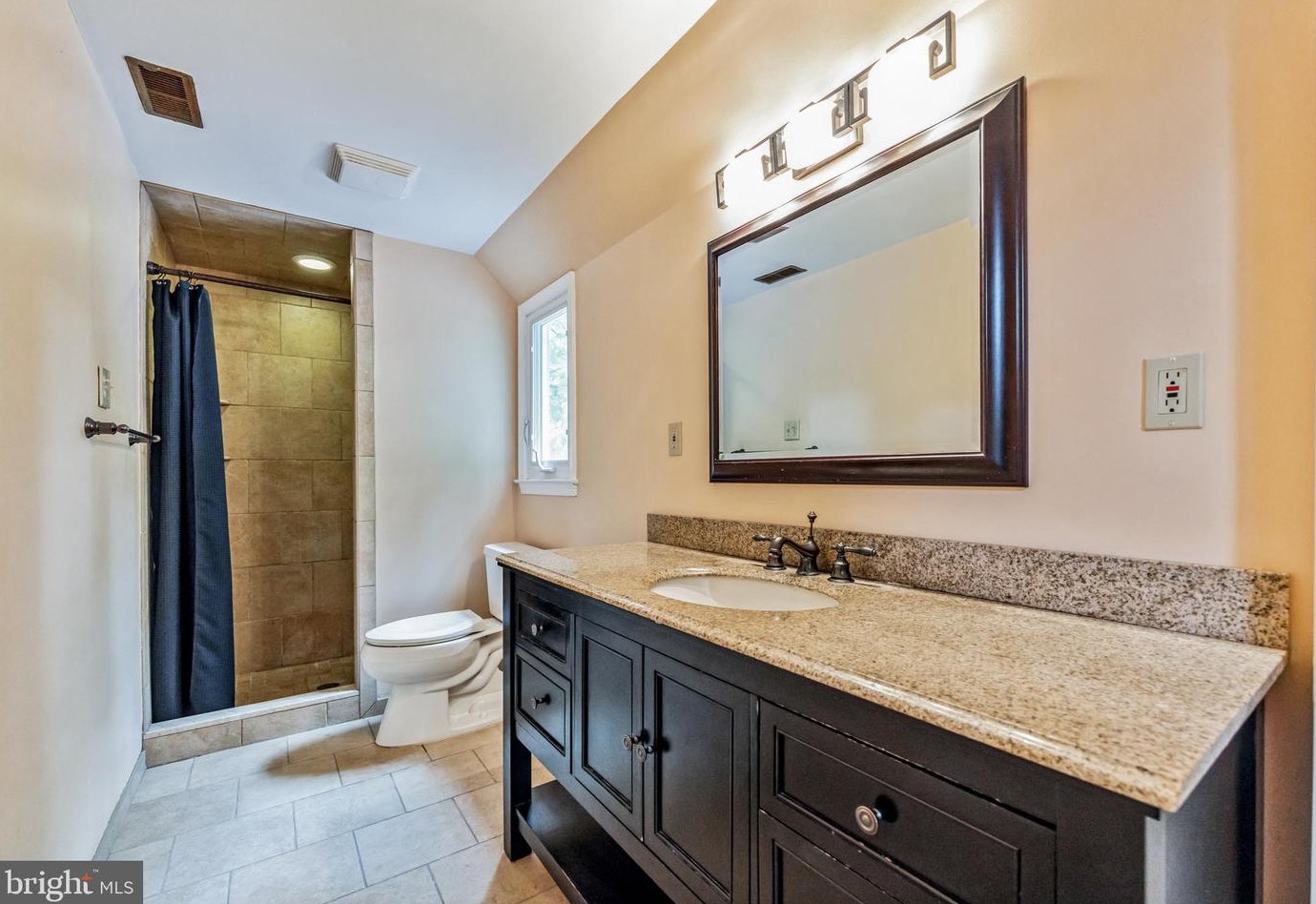 409 Bickmore Dr, Media PA 19086-6806 exterior