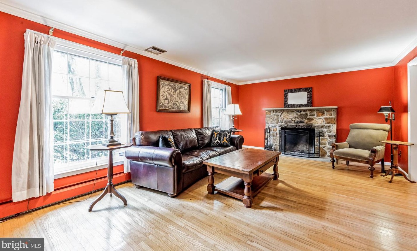 409 Bickmore Dr, Media PA 19086-6806 exterior