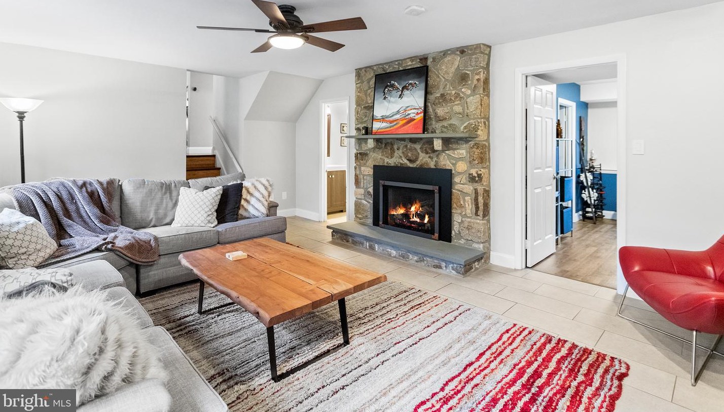 2330 Feathering Ln, Media PA 19063-1908 exterior