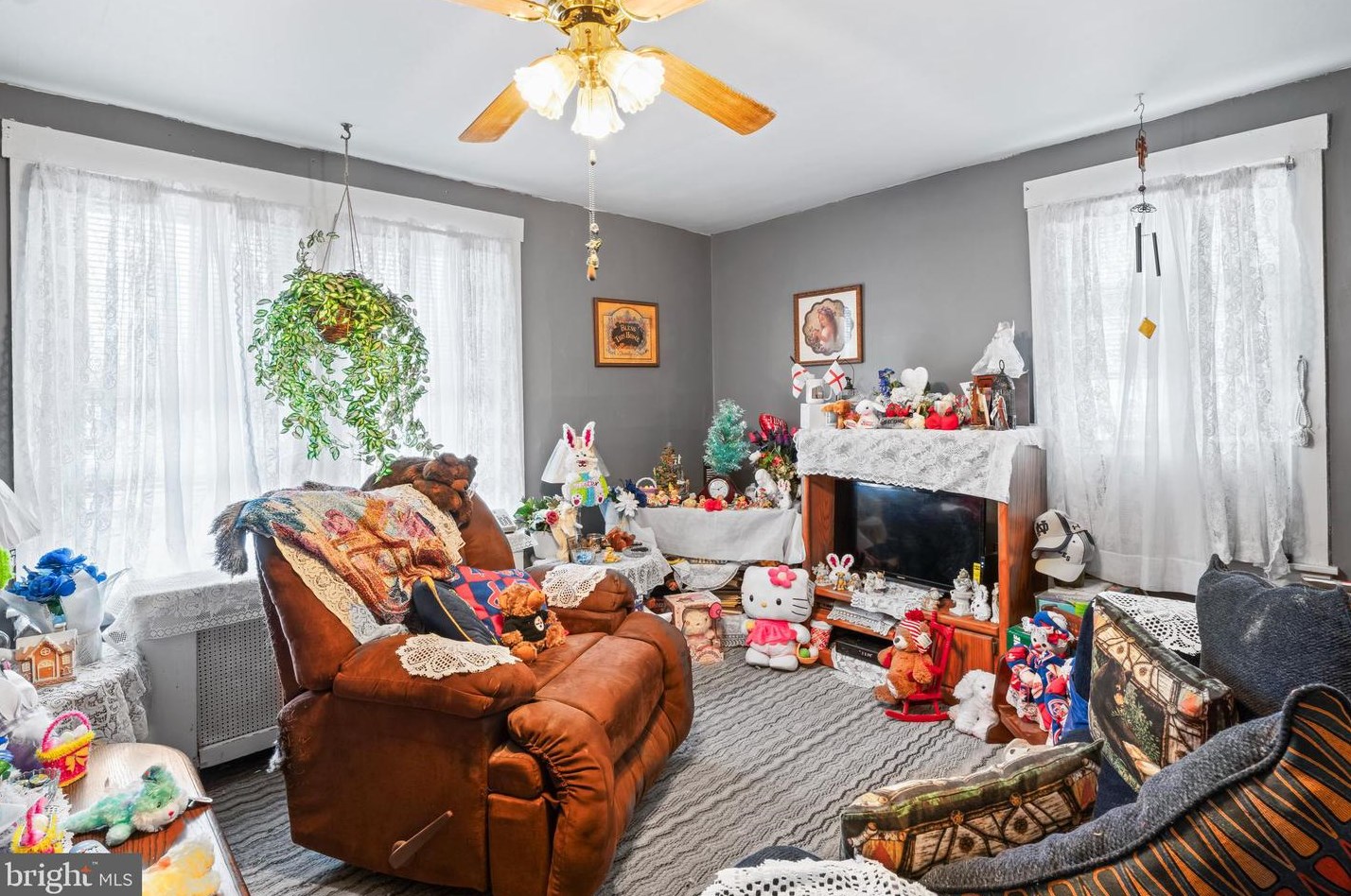 39 Cooke Ave, Manor PA 19036-1318 exterior