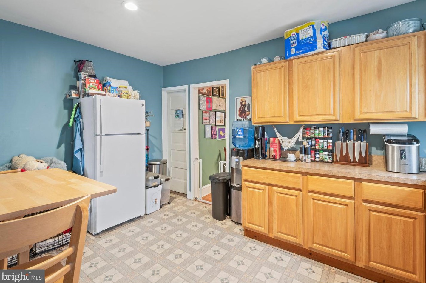 39 Cooke Ave, Manor PA 19036-1318 exterior