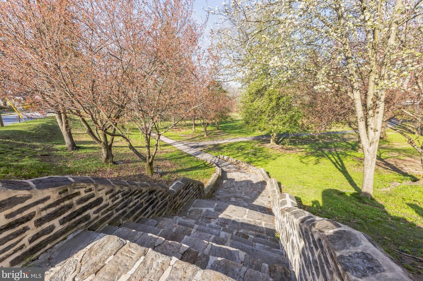 20 Llanwellyn Ave, Manor PA  19036-1324 exterior