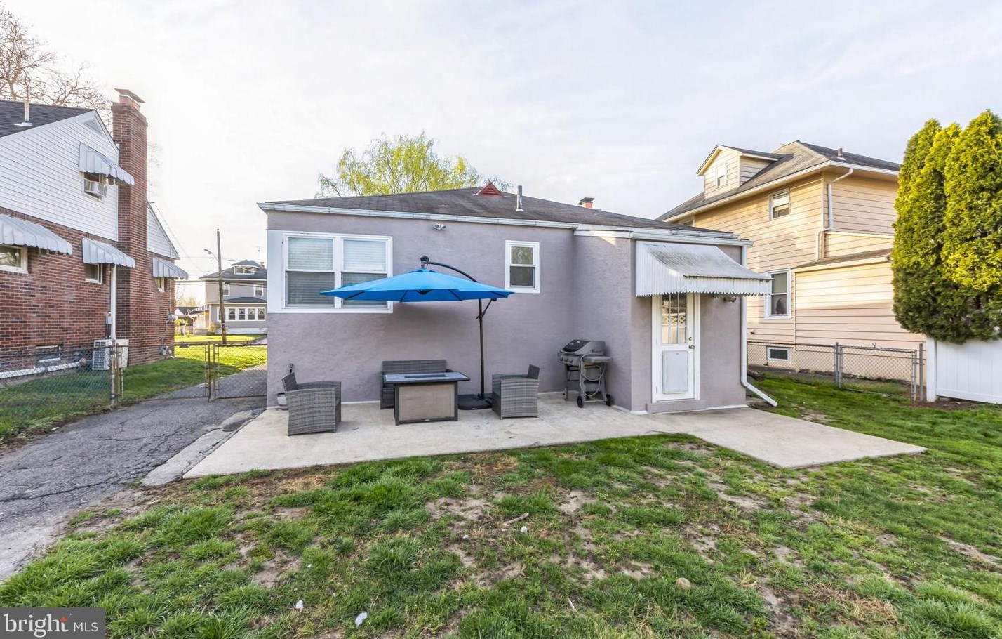 20 Llanwellyn Ave, Manor PA  19036-1324 exterior