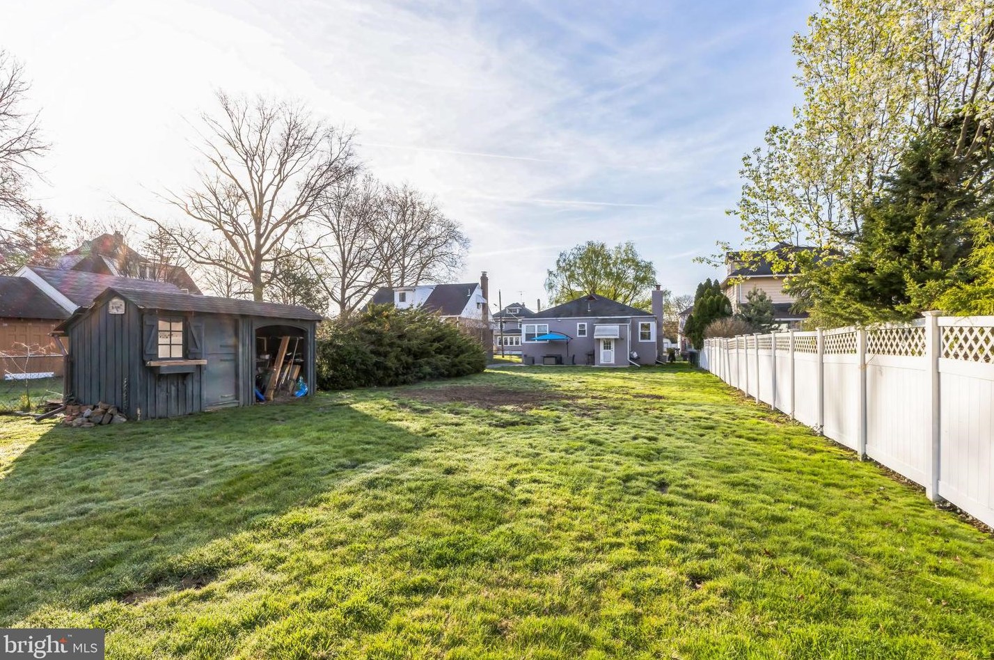 20 Llanwellyn Ave, Manor PA  19036-1324 exterior