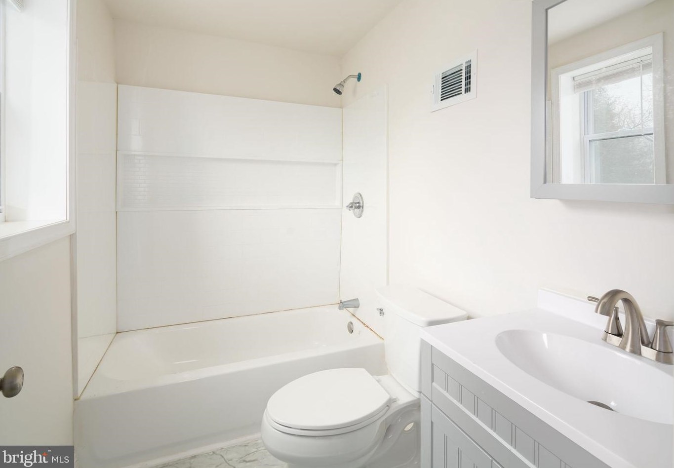 32 6 St, Chester PA 19013-0061 exterior