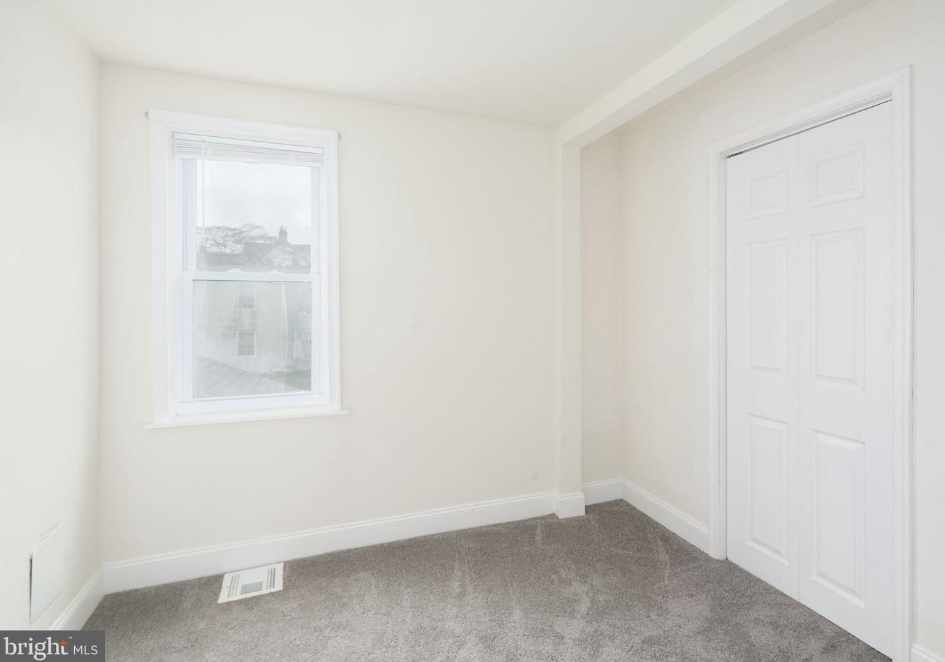 32 6 St, Chester PA 19013-0061 exterior