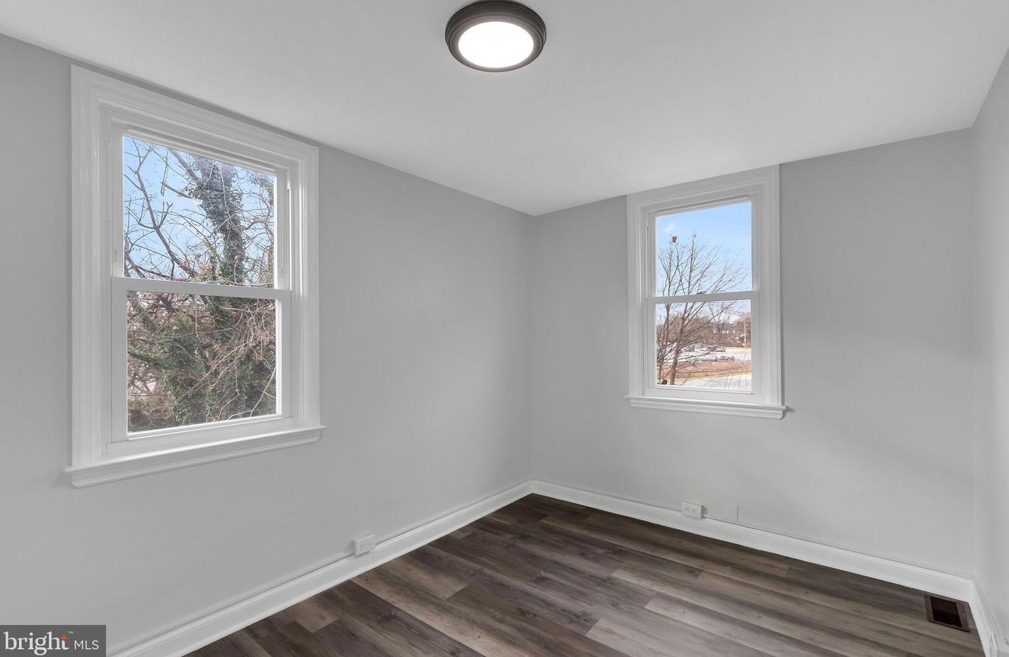 125 Golf Rd, Darby PA 19023-1313 exterior