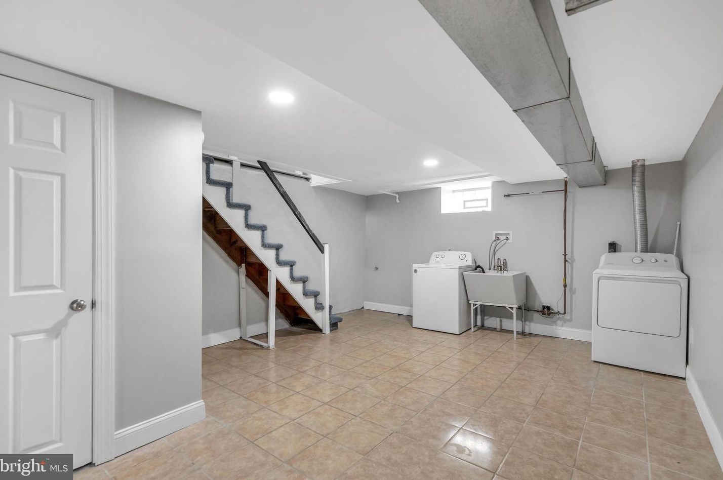 125 Golf Rd, Darby PA 19023-1313 exterior