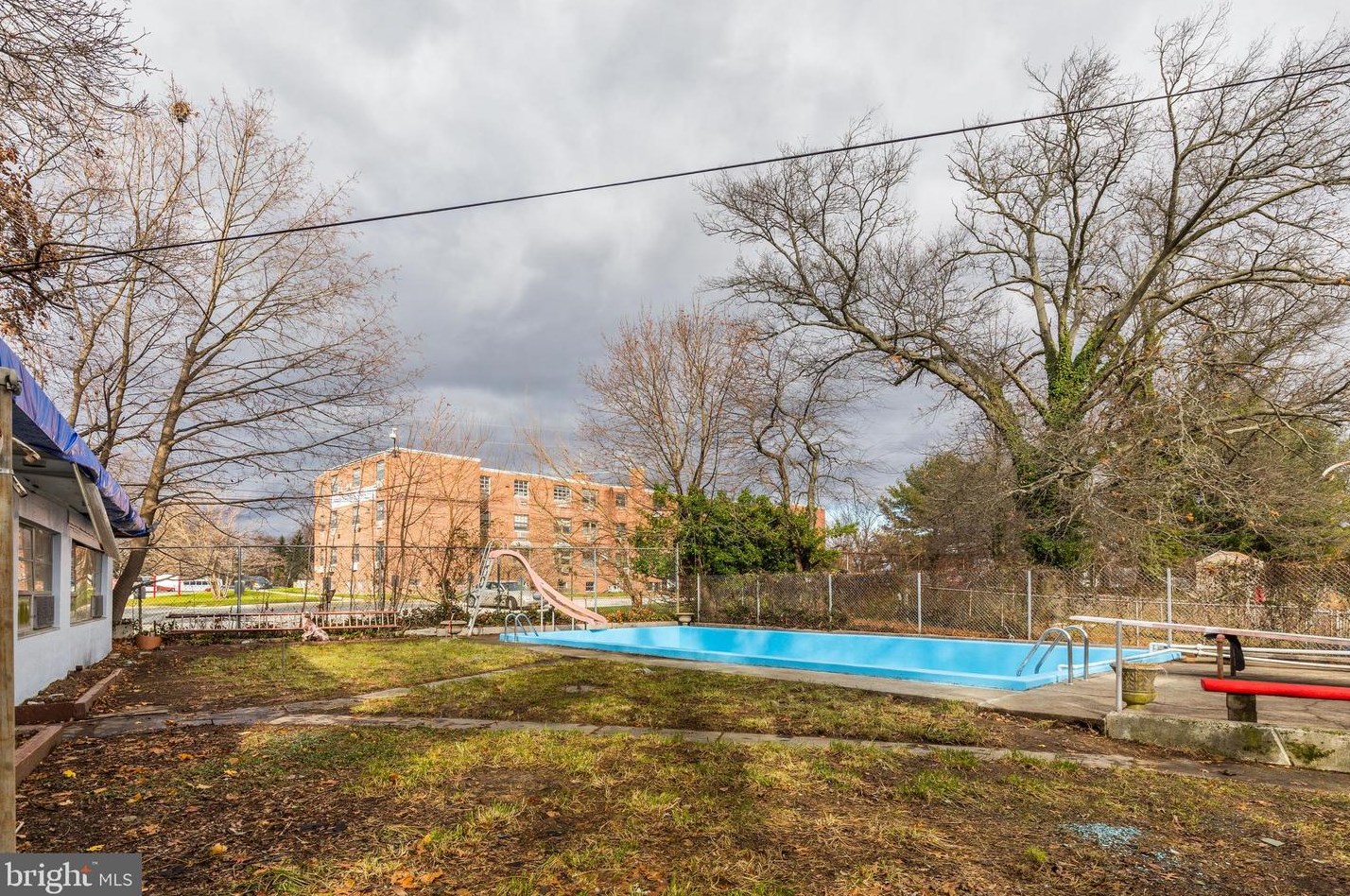 125 Golf Rd, Darby PA 19023-1313 exterior