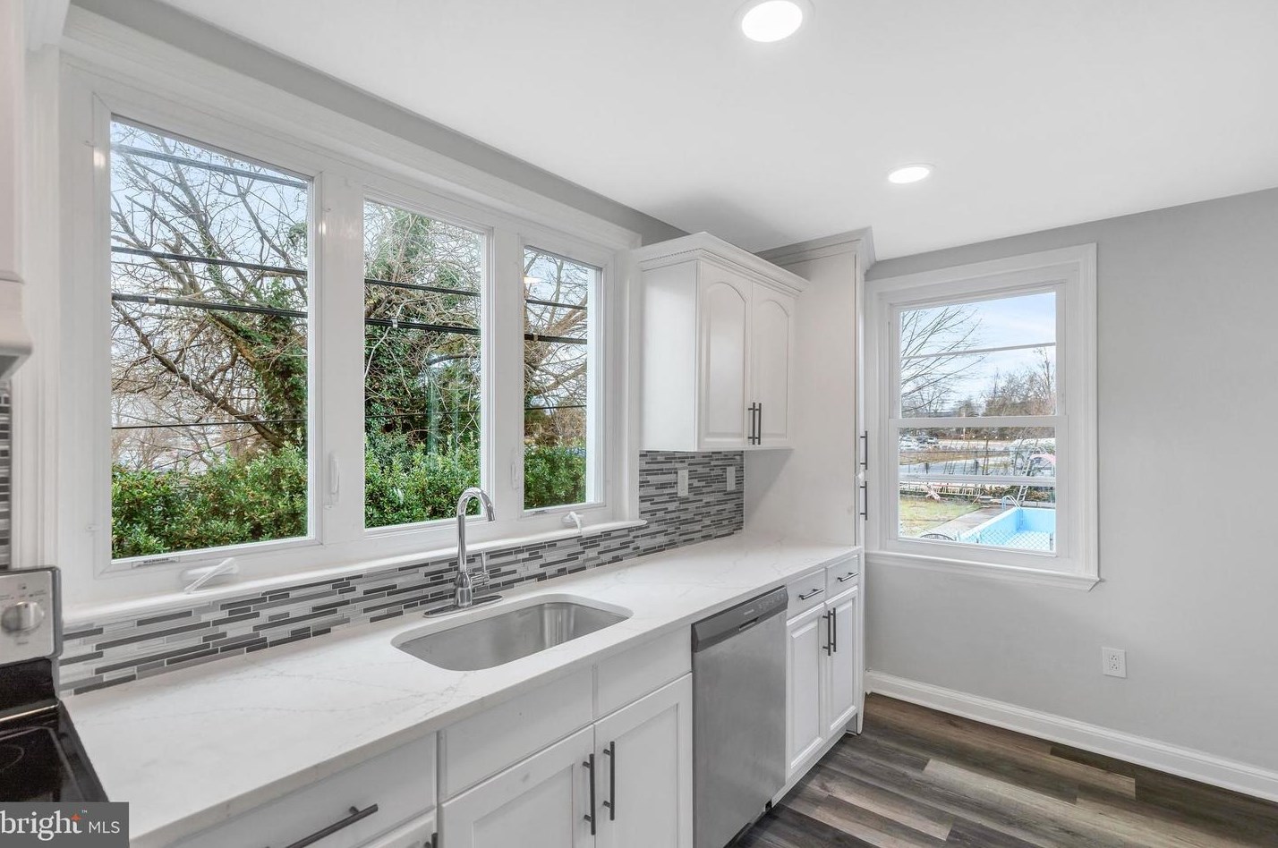 125 Golf Rd, Darby PA 19023-1313 exterior