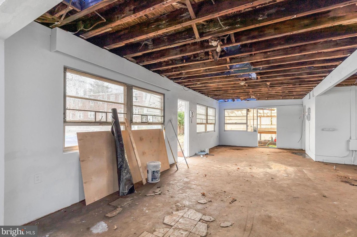 125 Golf Rd, Darby PA 19023-1313 exterior