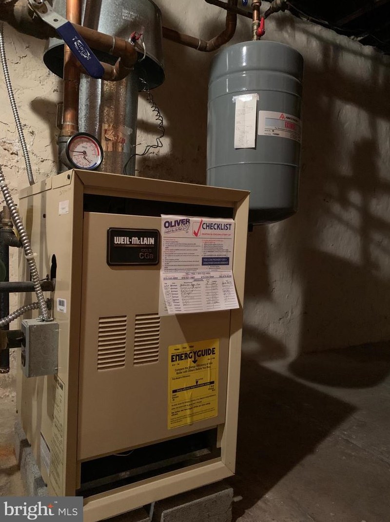 77 Rolling Rd, Media PA  19064-2415 exterior