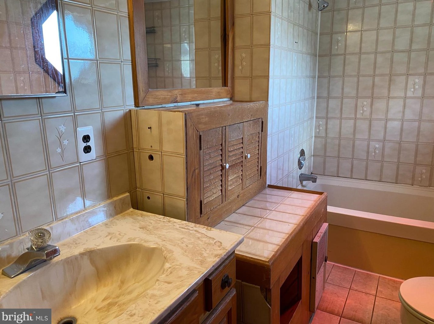 319 2 St, Media PA 19063-3032 exterior