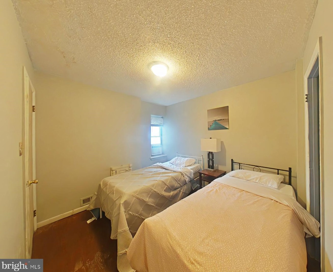 1118 Thomas St, Chester PA 19013-6422 exterior