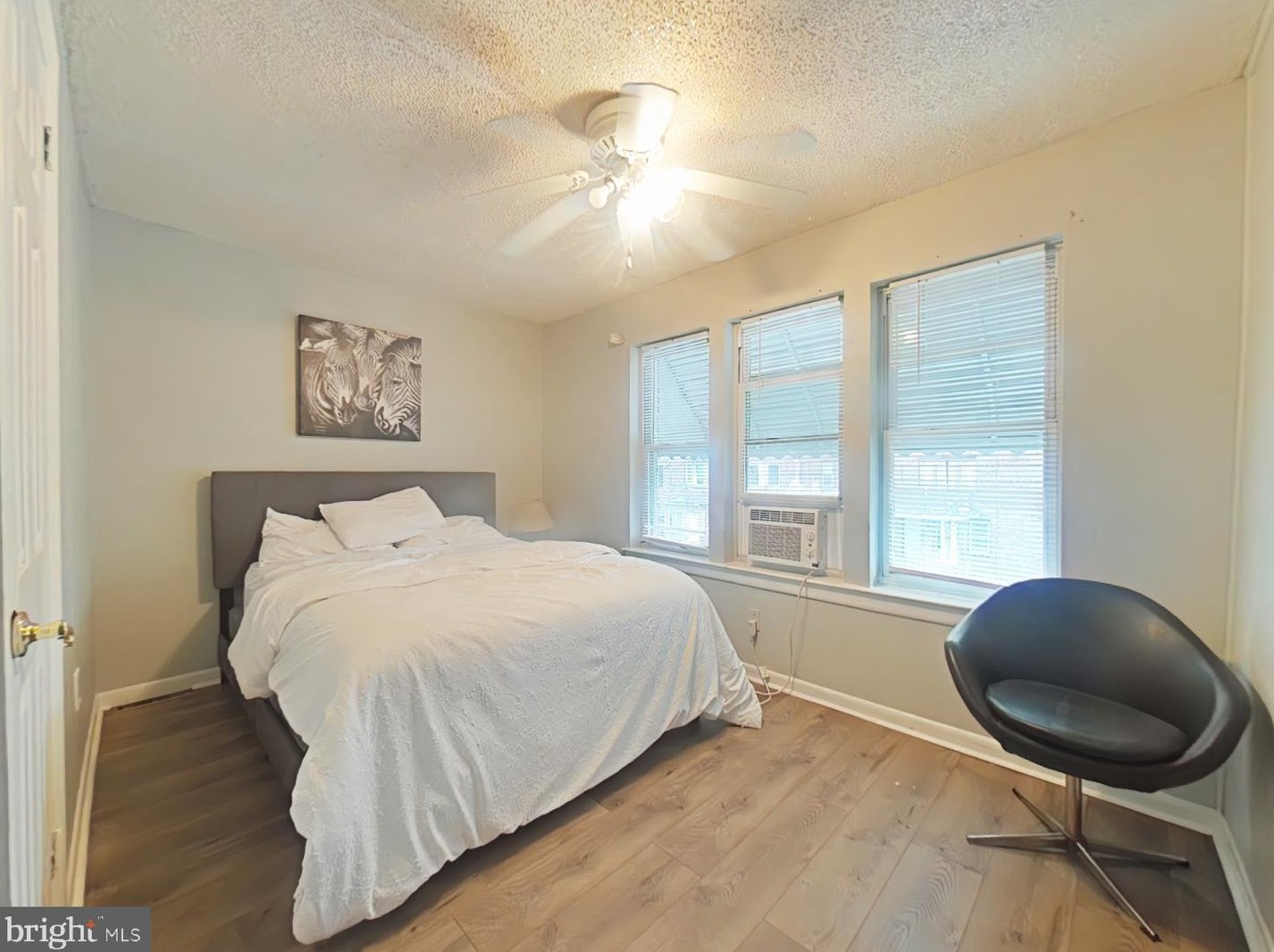 1118 Thomas St, Chester PA 19013-6422 exterior