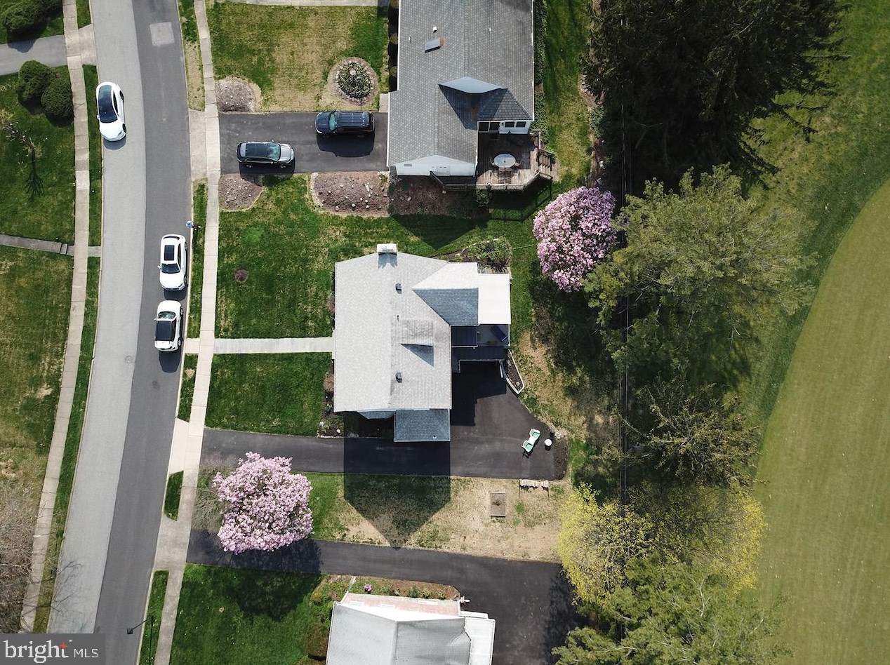 16 Golfview Rd, Ardmore PA  19003-1018 exterior