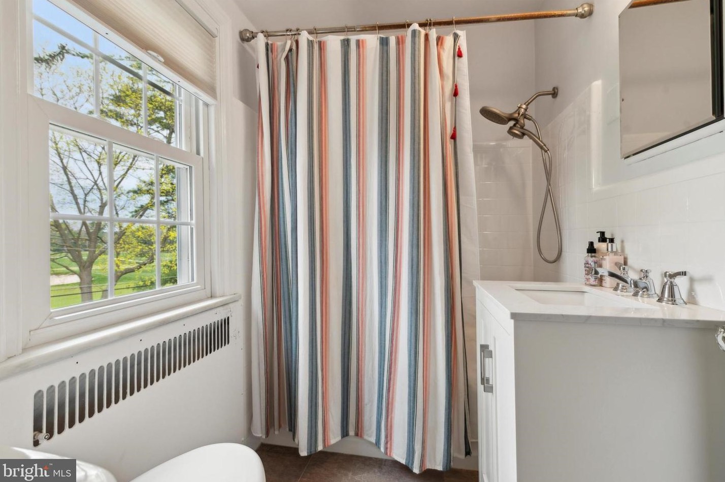 16 Golfview Rd, Ardmore PA  19003-1018 exterior