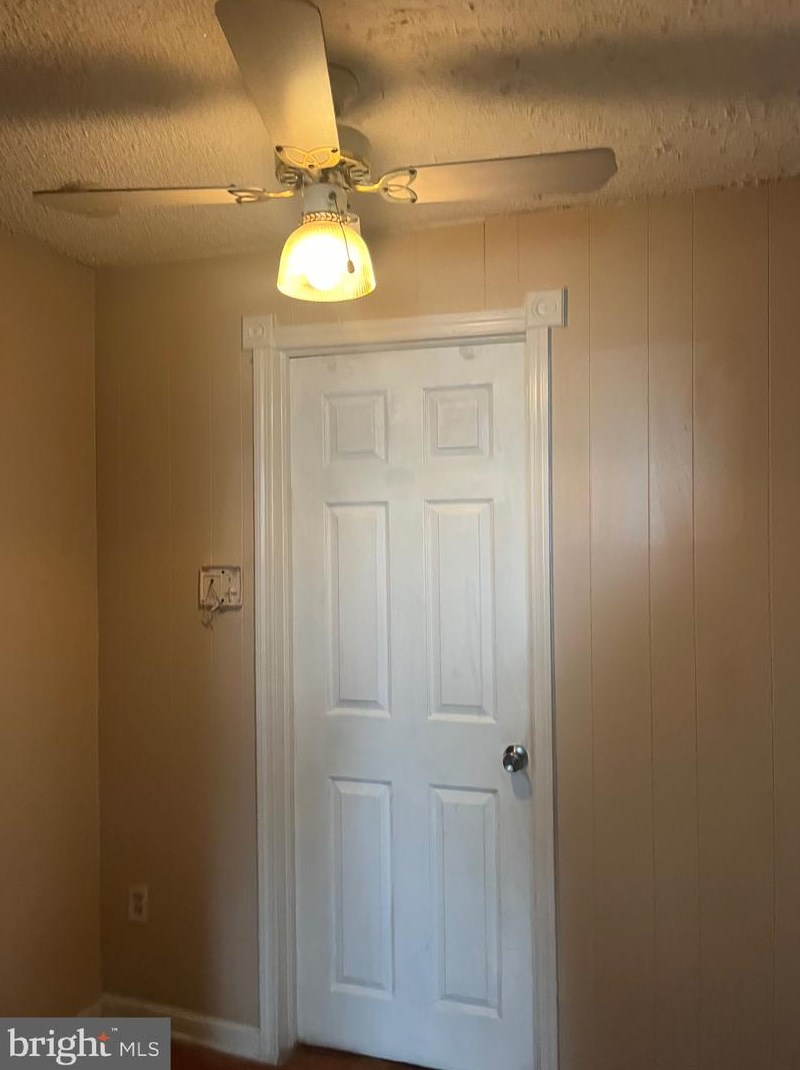 227 Golf Rd, Darby PA 19023-1313 exterior