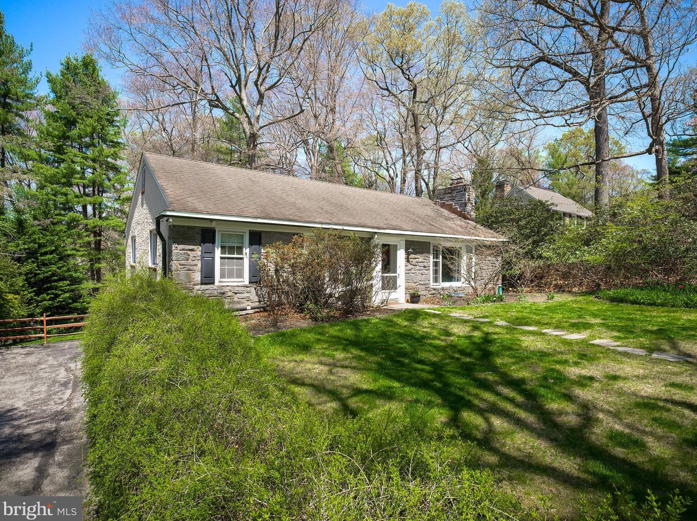 208 Marple Rd, Haverford PA  19041-1030 exterior